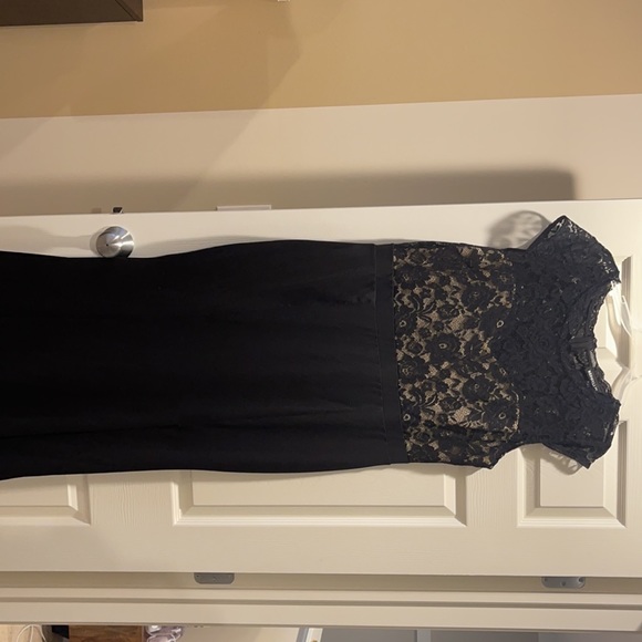 Formal Gown. - Picture 5 of 8